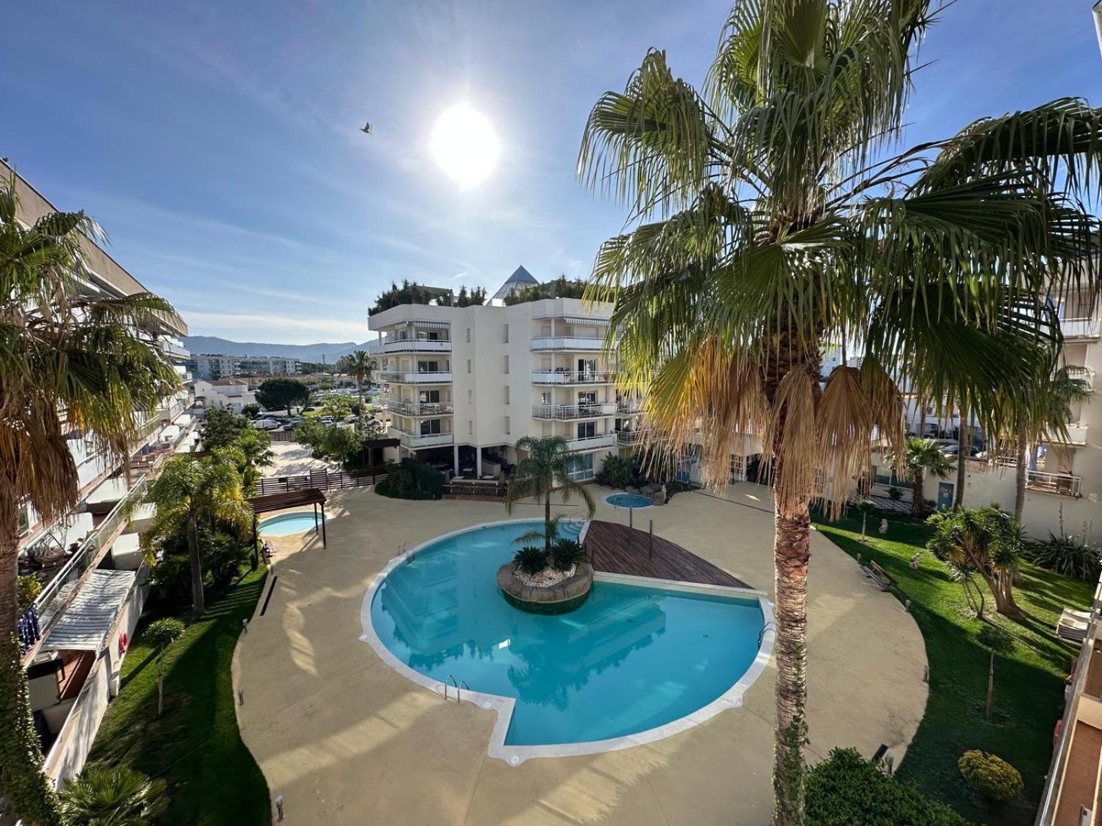 Bonito Piso En Roses Con Piscina Y Parking Av-66 Apartment ภายนอก รูปภาพ